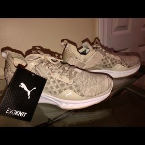 Womens Ignite Evoknit Lo Pavement Wns CrossTrainer